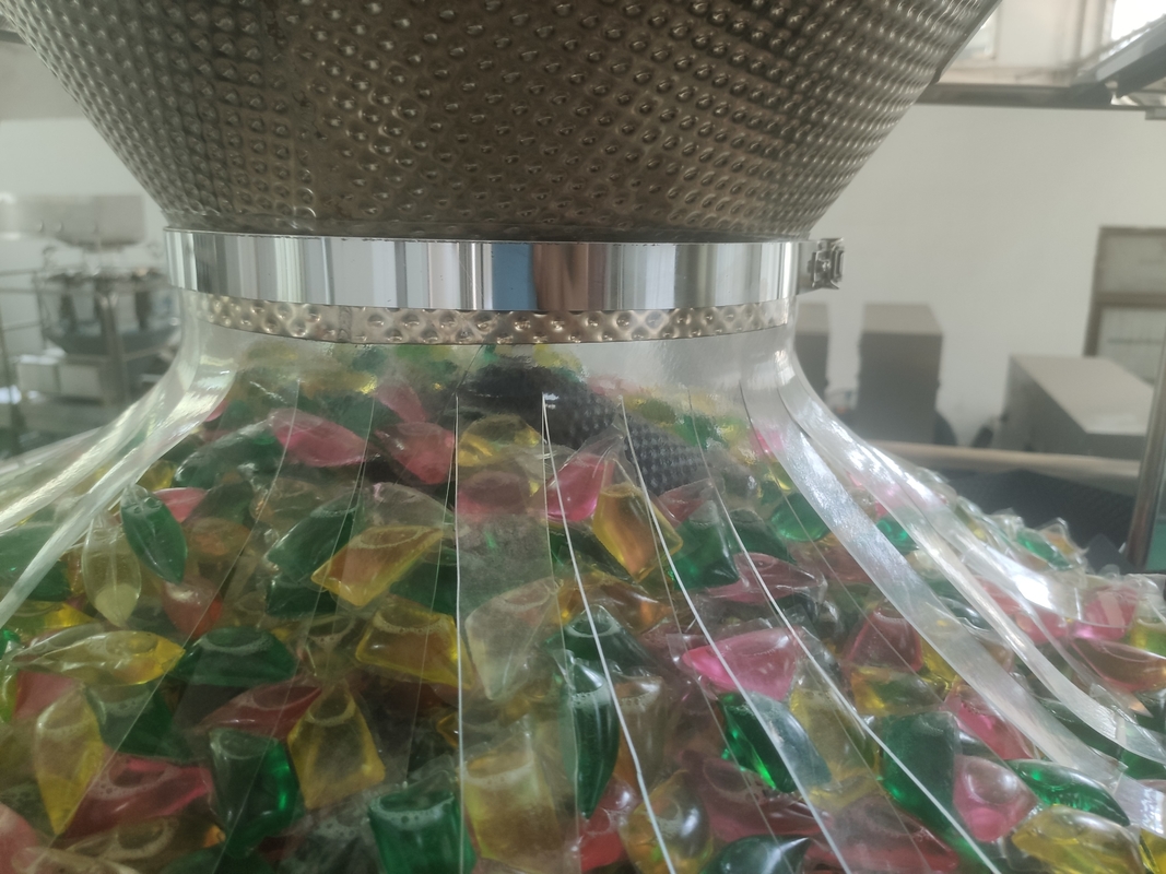 Automatic Laundry Detergent Pods Filling Packing Machine With Multihead Weigher